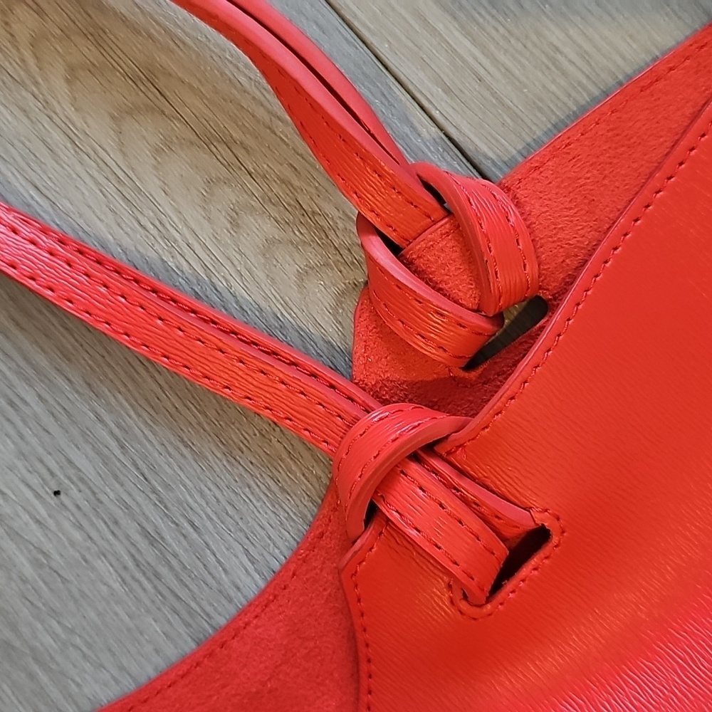 Neiman Marcus‎ Faux Leather Large Tote Bag - Picture 12 of 15